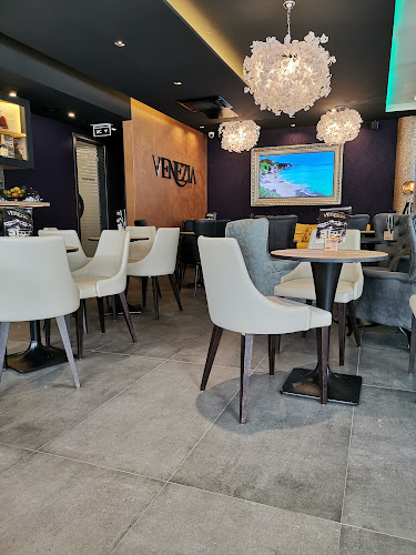 Lounge Bar Venezia - Gastronomija in gostinstvo