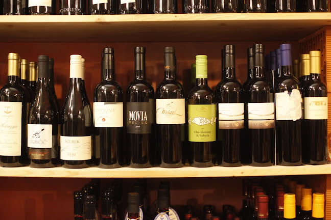 Comentarii opinii despre Vineria del Ponte - wine shop with a wide variety of labels from Slovenia