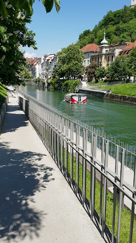 Opinii despre OSEM Bakery în Ljubljana - Gastronomija in gostinstvo