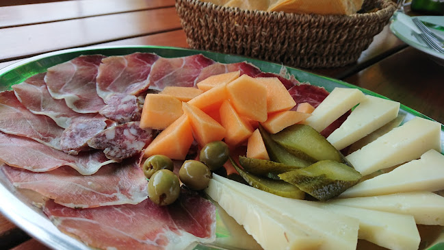 Turistična kmetija z nastanitvijo "Pri Cepčovih"