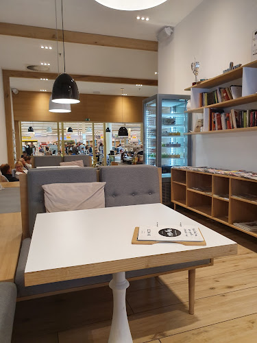 trgovski center E.Leclerc, Jurčkova Cesta 225, 1000 Ljubljana