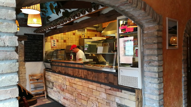 Postojnska ulica 11, 6310 Izola