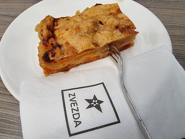 Opinii despre Kavarna Zvezda, Hotel Slon în Ljubljana - Gastronomija in gostinstvo