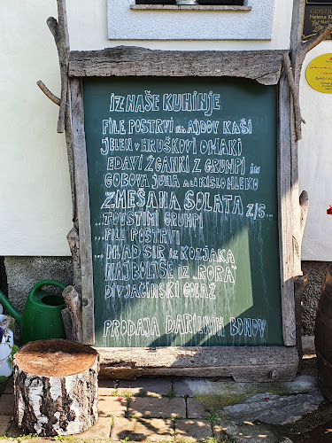 Opinii despre Koroška hiša Pri lipi, Urška Gradišnik s.p. în Muta - Gastronomija in gostinstvo