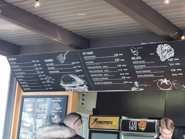 Opinii despre Cube Burger în Ljubljana - Gastronomija in gostinstvo