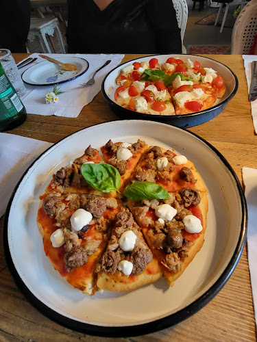 Kruh in Vino - Dobrovo v Brdih