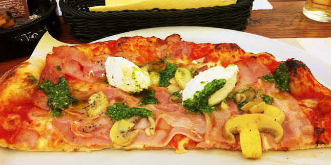 Kamp Lebanč - Gastronomija in gostinstvo