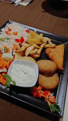 Gostilna s Pizzerijo Pri Peku - Gastronomija in gostinstvo