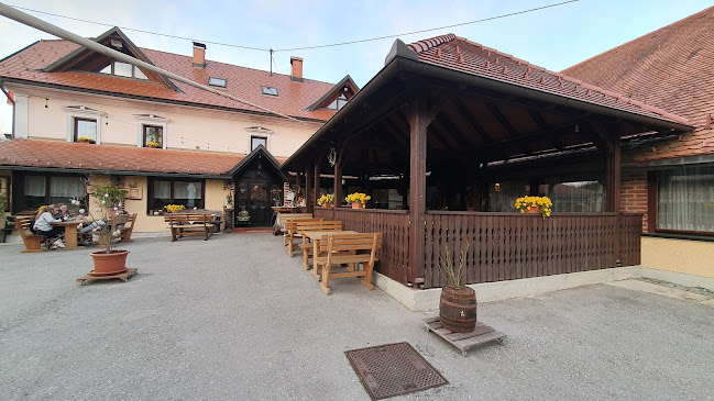 Žiška cesta 12, 1235 Radomlje