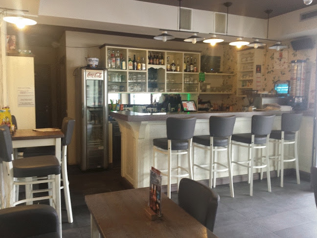 Kavarna Nostalgija Nina Bergant s.p. - Gastronomija in gostinstvo