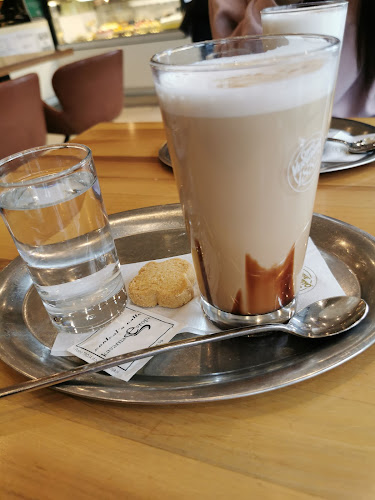 Slaščičarna in kavarna Julija (Bruno gostinstvo, trgovina in pekarna Gabrijele d.o.o.)