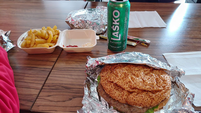 Comentarii opinii despre Hamburger Hill