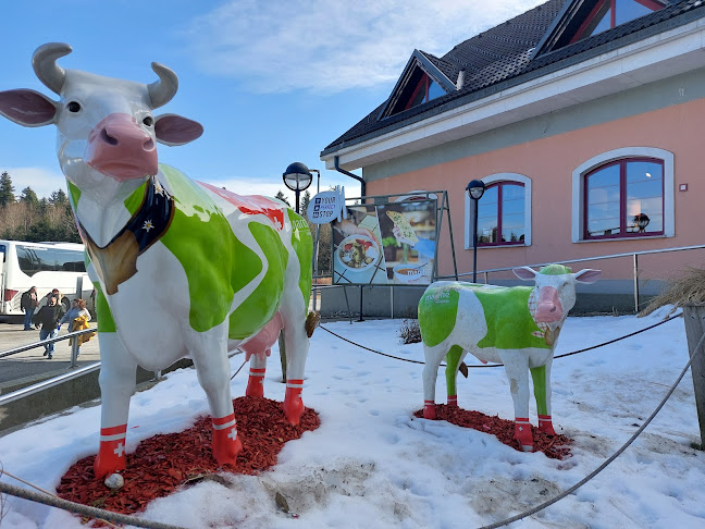 Marché Lom I - Gastronomija in gostinstvo