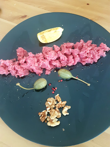 Tržnica Bežigrad - Plava Laguna, Linhartov podhod 39, 1000 Ljubljana