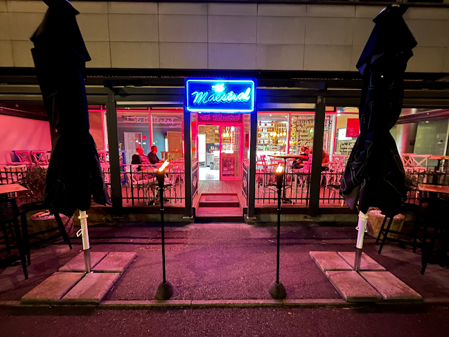 Maestral Bar
