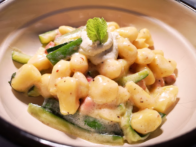 Grad Vipolže, Vipolže 29, 5212 Dobrovo v Brdih