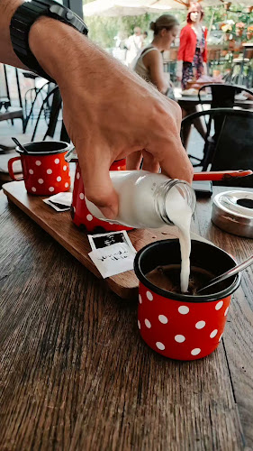 Cankarjevo nabrežje 13, 1000 Ljubljana