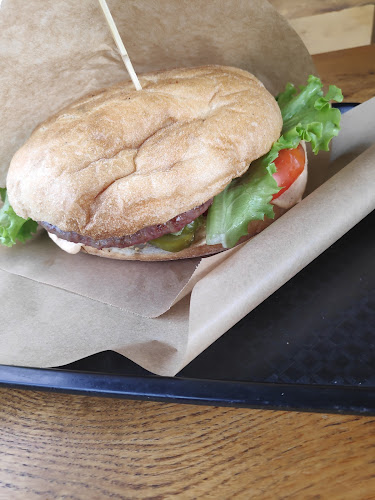 Cube Burger - Gastronomija in gostinstvo