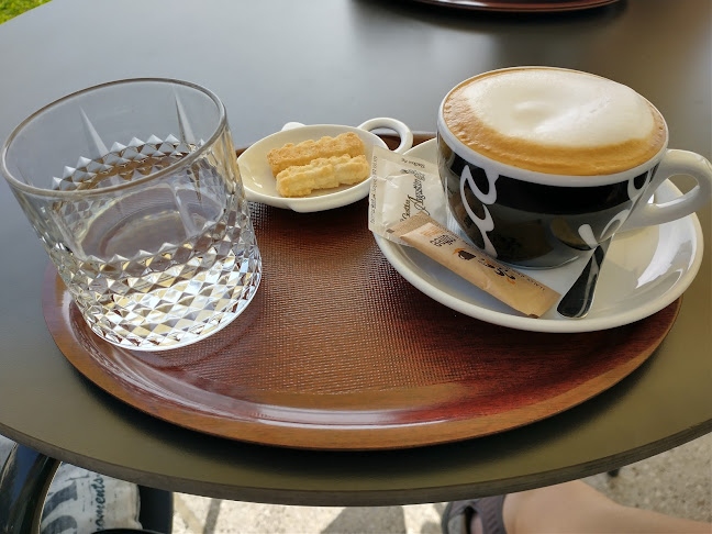 ČAJNA SOBA & KAVARNA KNJIŽNICA - Radovljica