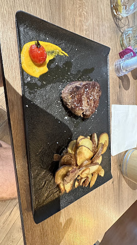 Restavracija Camino - Gastronomija in gostinstvo