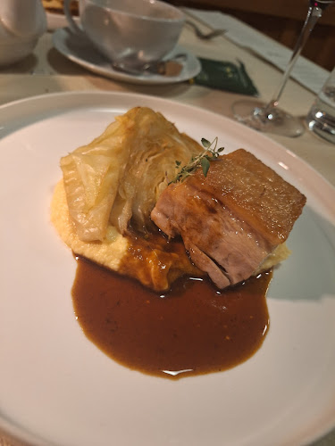 Comentarii opinii despre Dvor Jezeršek Brnik