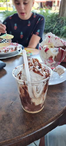 Slaščičarna MLADOST. - Gastronomija in gostinstvo