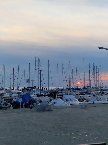 Pristaniška ulica 3, 6000 Koper