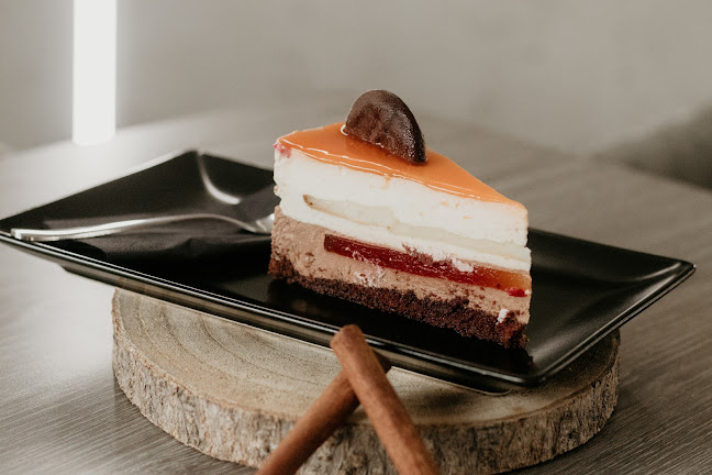 Opinii despre MOON Lounge and Coffe Bar în Ptuj - Gastronomija in gostinstvo