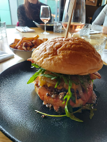 Opinii despre Burger plac în Slovenska Bistrica - Gastronomija in gostinstvo