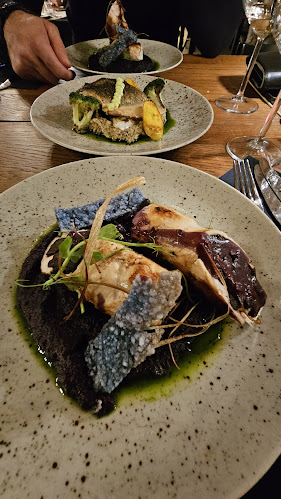 Opinii despre The Place. Good Food & Music. în Ljubljana - Gastronomija in gostinstvo