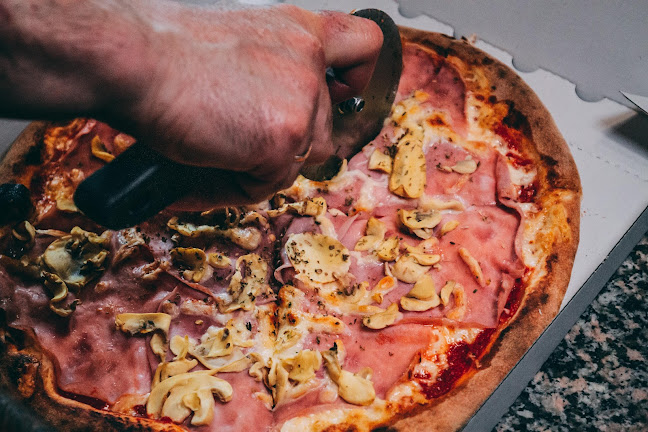 Picerija Moby Dick - Gastronomija in gostinstvo