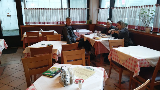 Okrepčevalnica - pizzerija Maks, Nenad Maksimović s.p. - Gastronomija in gostinstvo