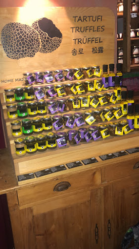 Comentarii opinii despre Vineria del Ponte - wine shop with a wide variety of labels from Slovenia