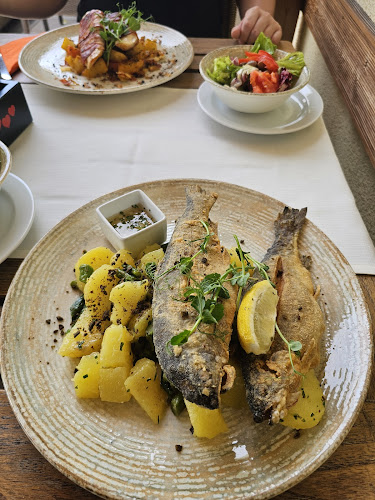 Gostilna pri ovinku - Gastronomija in gostinstvo