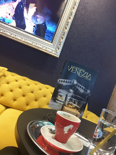 Lounge Bar Venezia - Gastronomija in gostinstvo