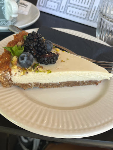 Trg francoske revolucije 5, 1000 Ljubljana