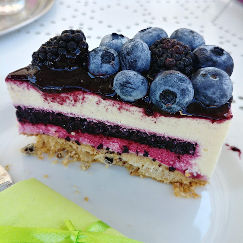 1000 Cankarjevo nabrežje, Next to Ljubljana Triple Bridge, Tromostovje 1, 1000 Ljubljana