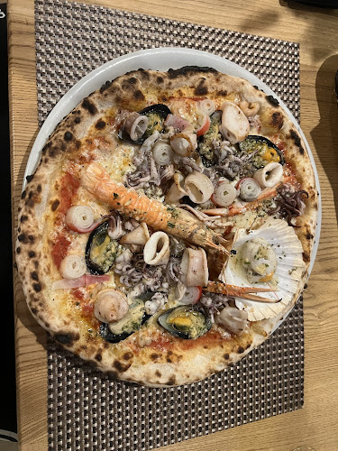 restavracija in pizze-rija Pr' Krištofu - Gastronomija in gostinstvo