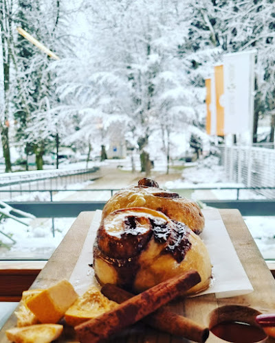 Opinii despre Jasna Shop and Bar în Dolenjske Toplice - Gastronomija in gostinstvo