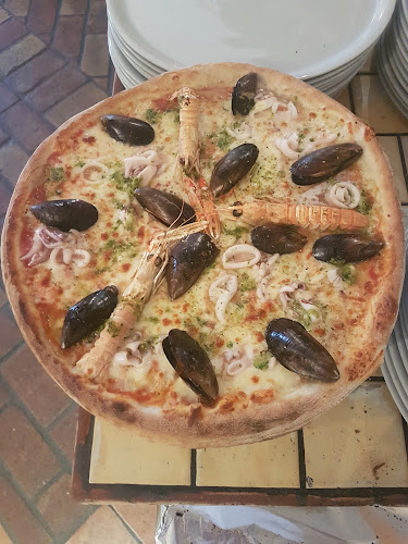 KAŠČA MRLAČNIK, Gostilna, Picerija, Špageterija - Gastronomija in gostinstvo