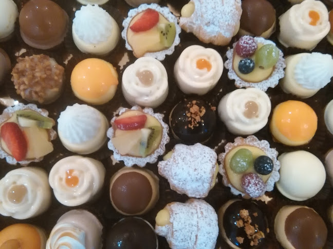 Pastry Shop and Café Opera