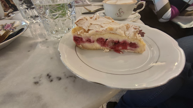 Kavarna Torteraj - Gastronomija in gostinstvo