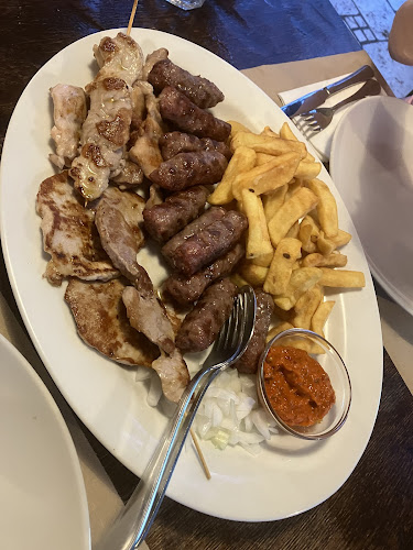 Beach Garden Pizza & Grill - Izola, Dušan Kadić s.p. - Gastronomija in gostinstvo