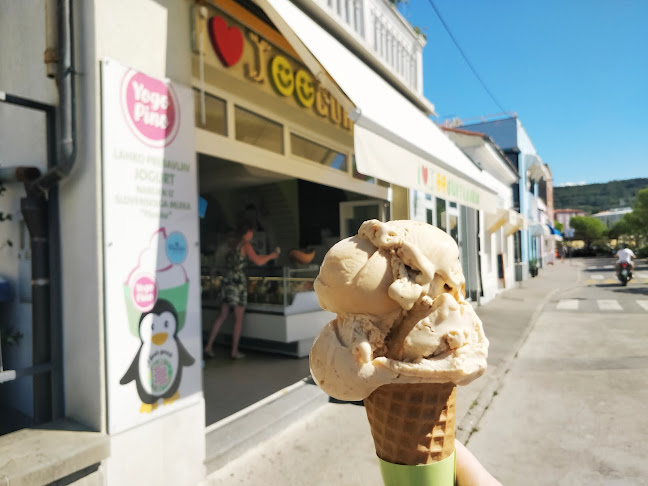 I love Yoogurtlandia