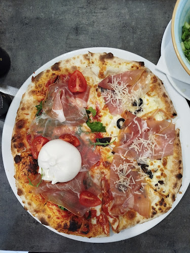 Opinii despre Restavracija picerija Škufca Rafael s.p. în Prevalje - Gastronomija in gostinstvo