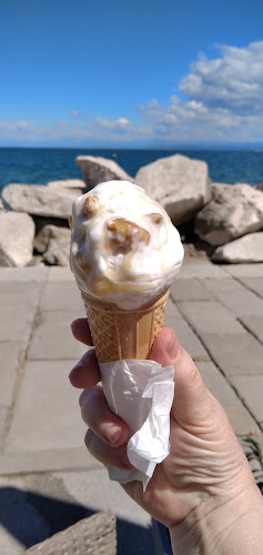 Opinii despre Kava bar - Sladoledi "Punta" Sinani Sinan s.p. în Piran - Gastronomija in gostinstvo