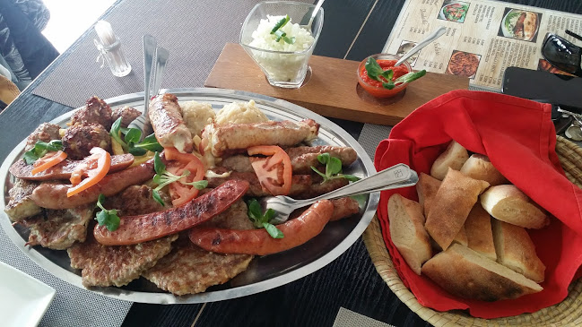 Restavracija Trije ribniki - Gastronomija in gostinstvo