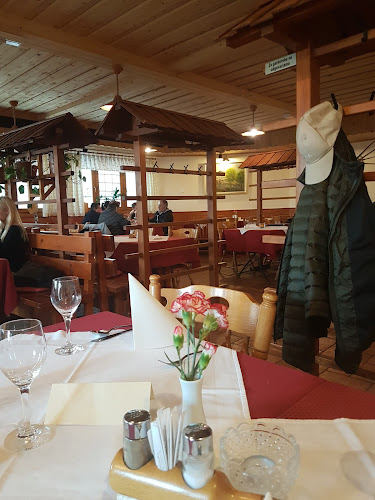 Opinii despre Kmečki hram d.o.o. în Ljubljana - Gastronomija in gostinstvo