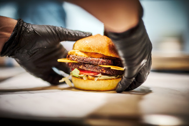 Comentarii opinii despre Hood Burger Vič