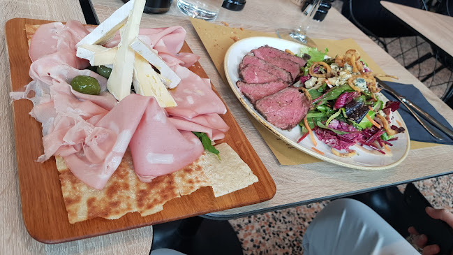 AS Aperitivo - Gastronomija in gostinstvo
